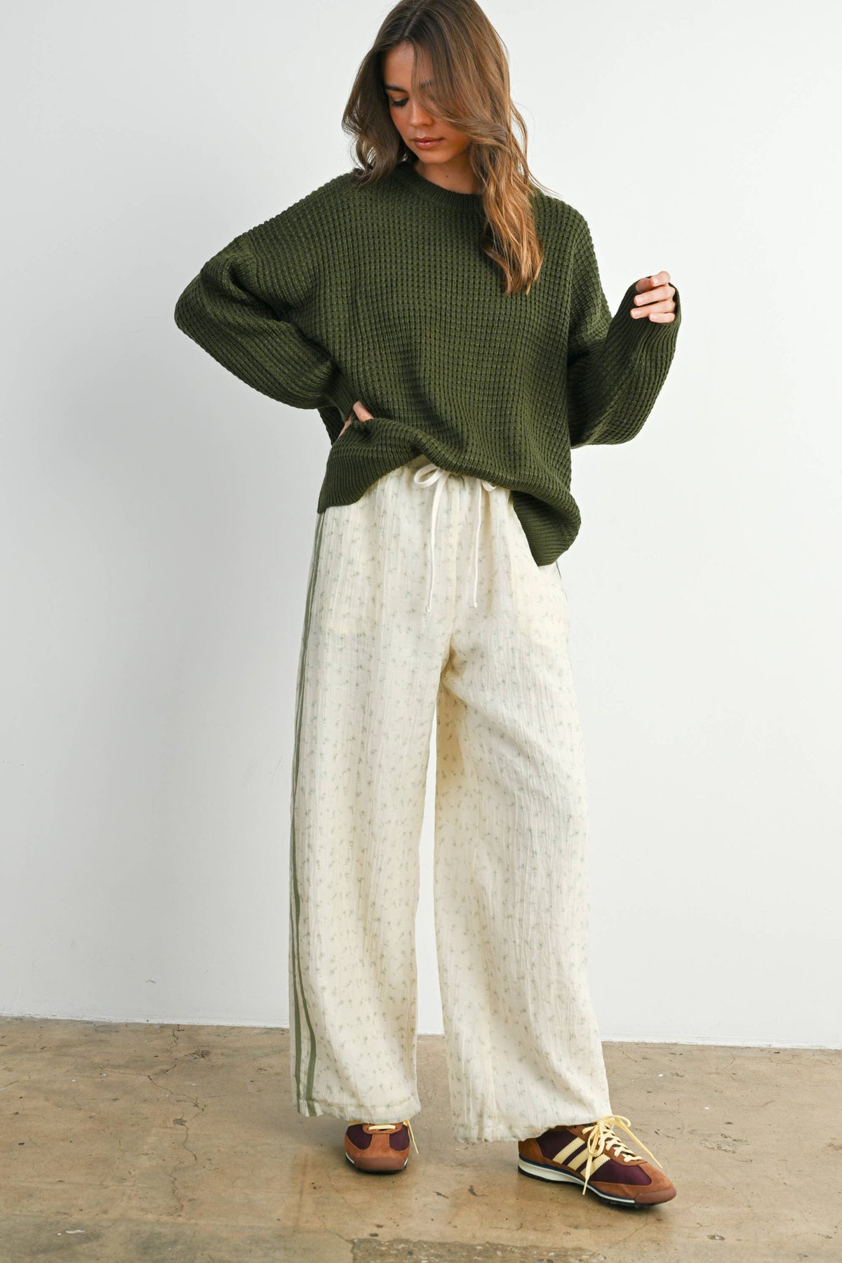 Round-Neck Classic Long Sleeve Top - BMW7782: OLIVE /