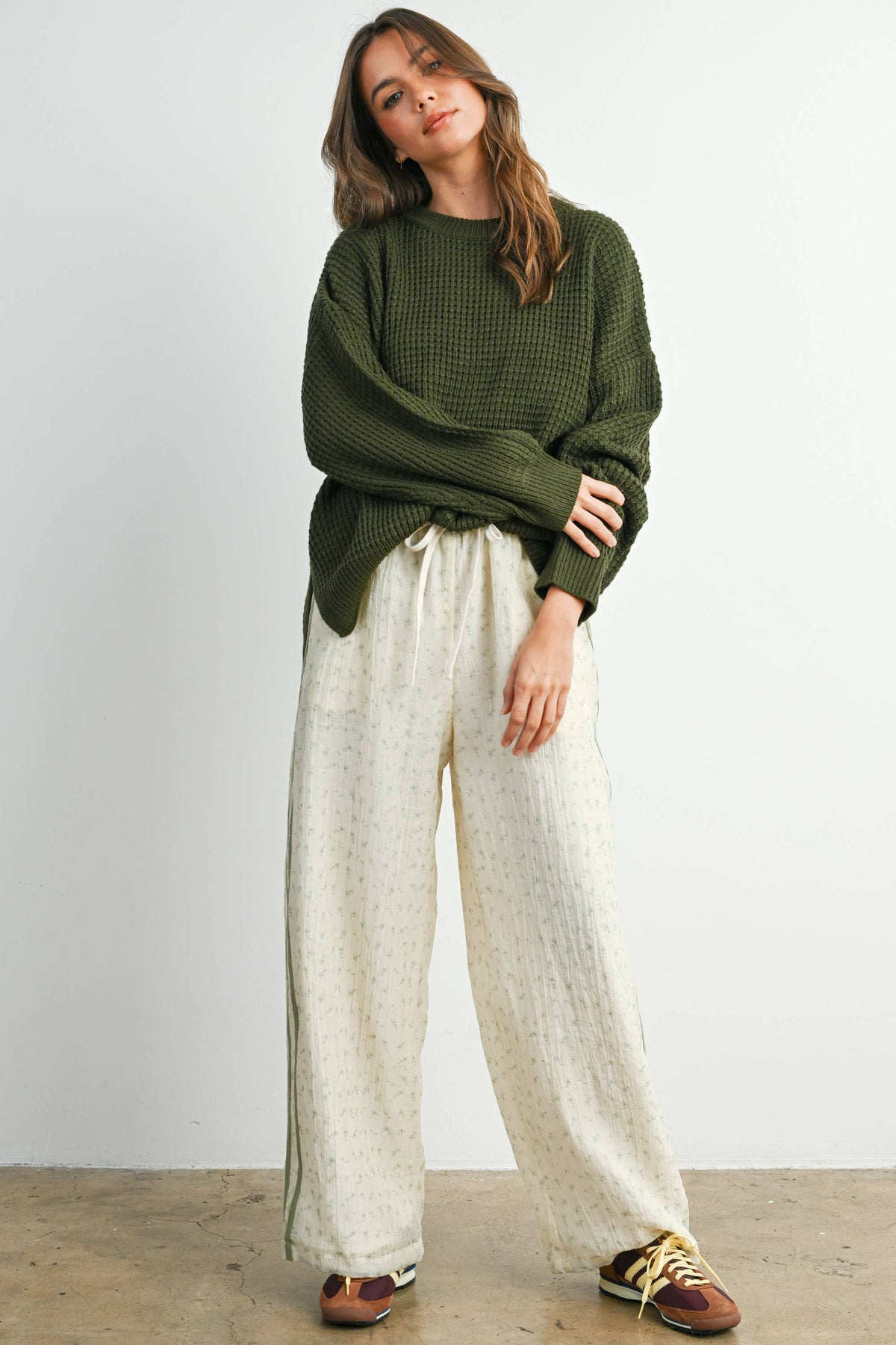 Round-Neck Classic Long Sleeve Top - BMW7782: OLIVE /