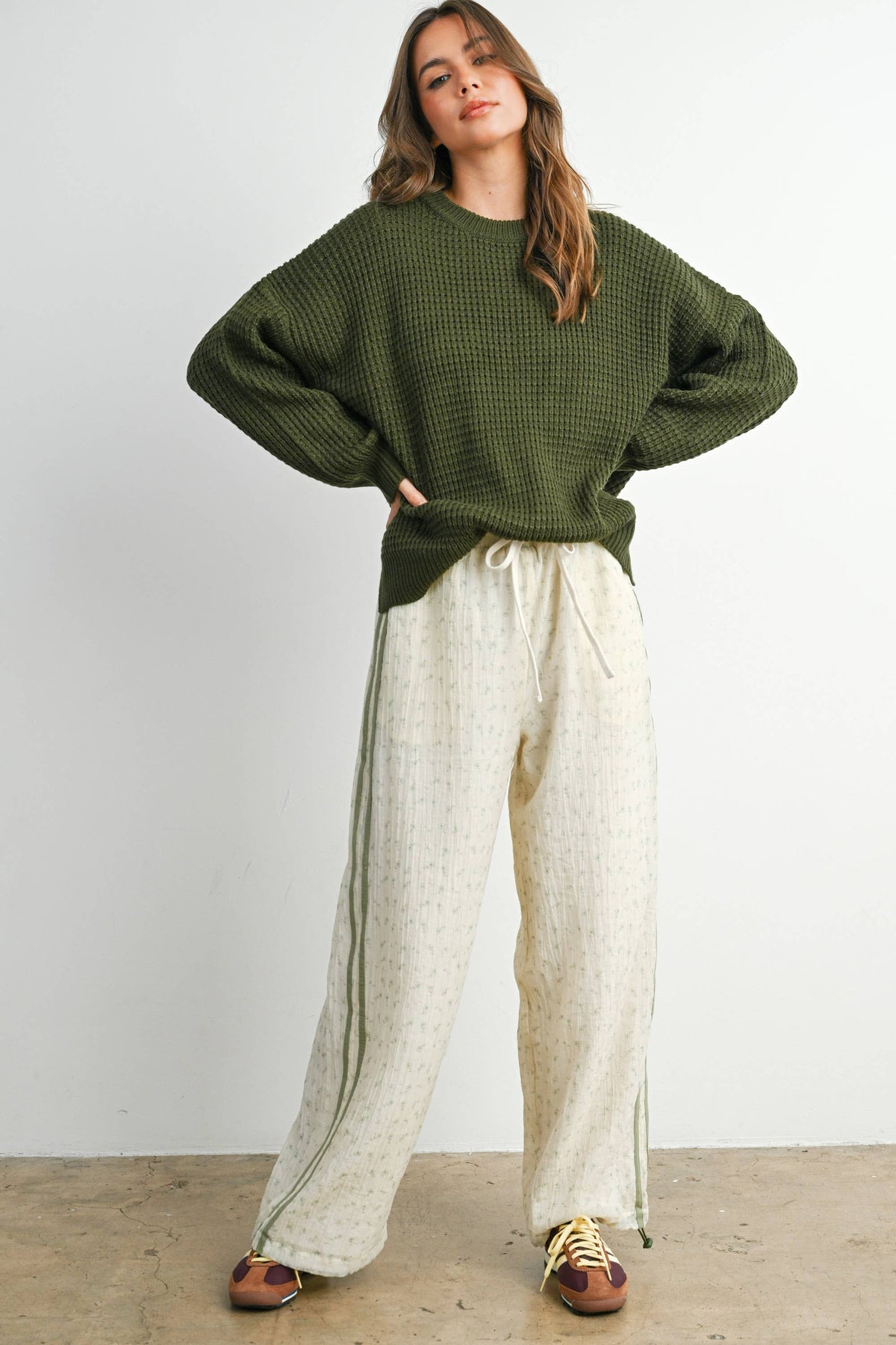 Round-Neck Classic Long Sleeve Top - BMW7782: OLIVE /