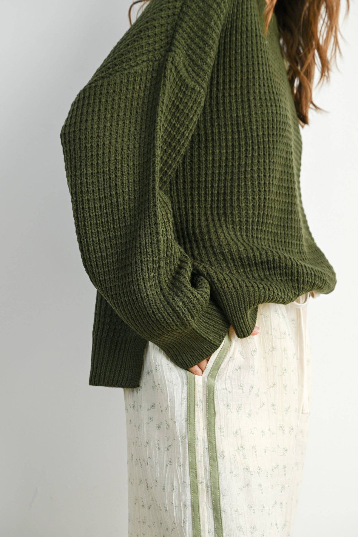 Round-Neck Classic Long Sleeve Top - BMW7782: OLIVE /