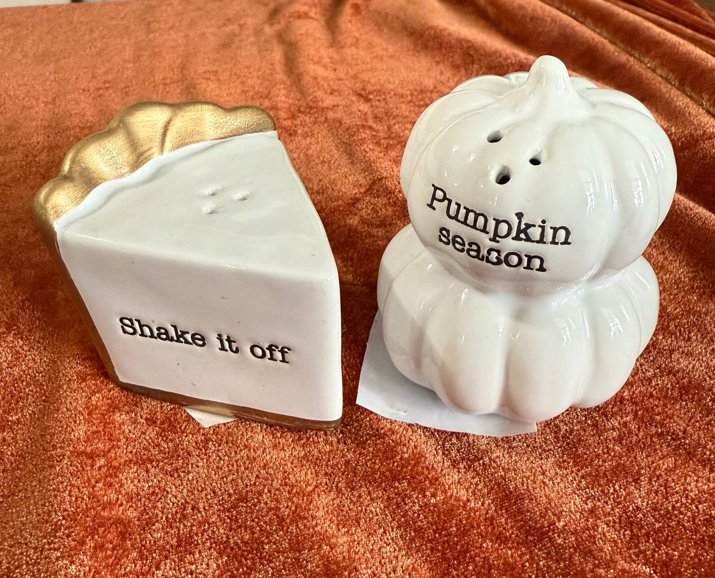 Salt & Pepper Shakers Set