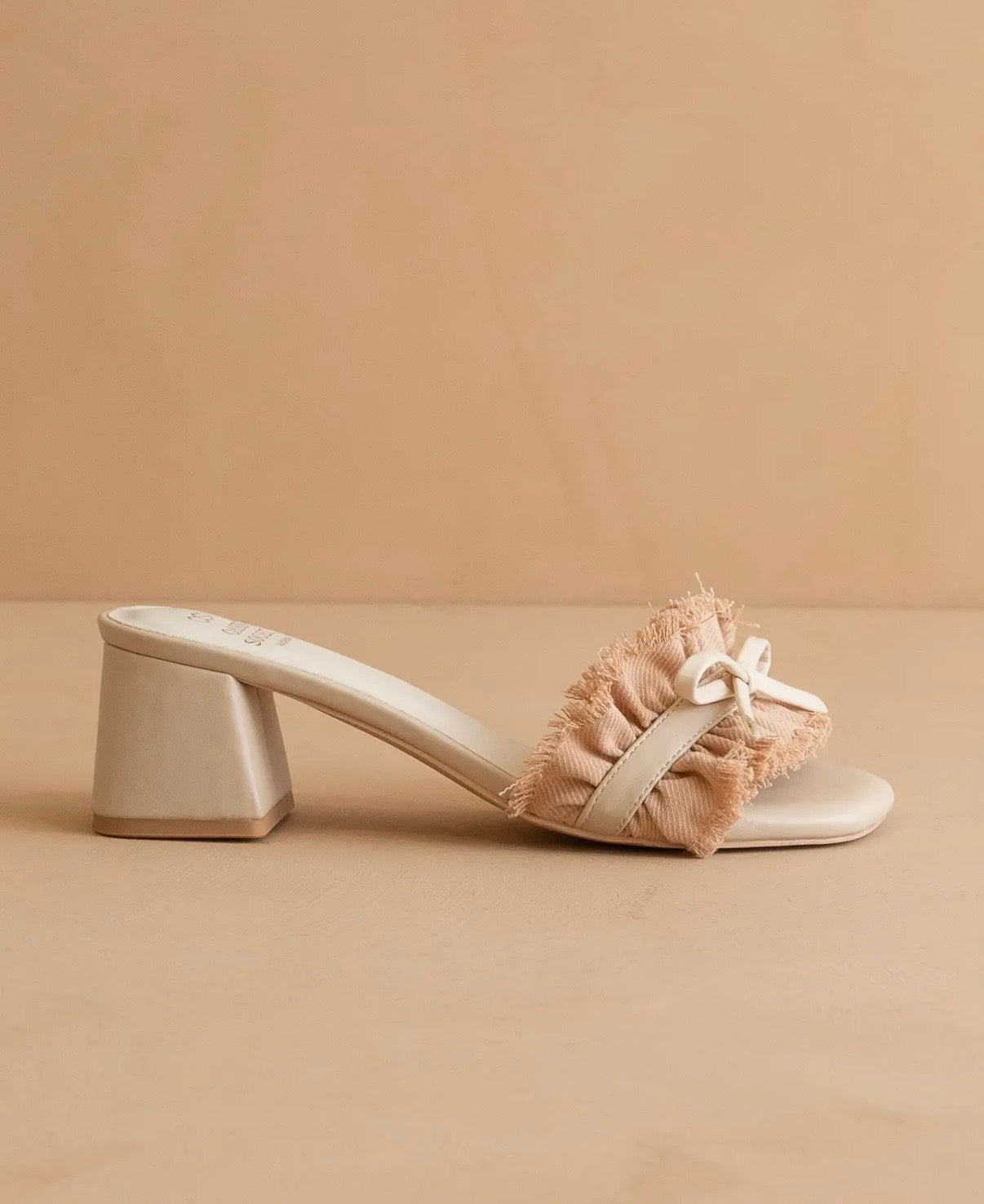 Apricot| Romantic Low Heeled Sandal