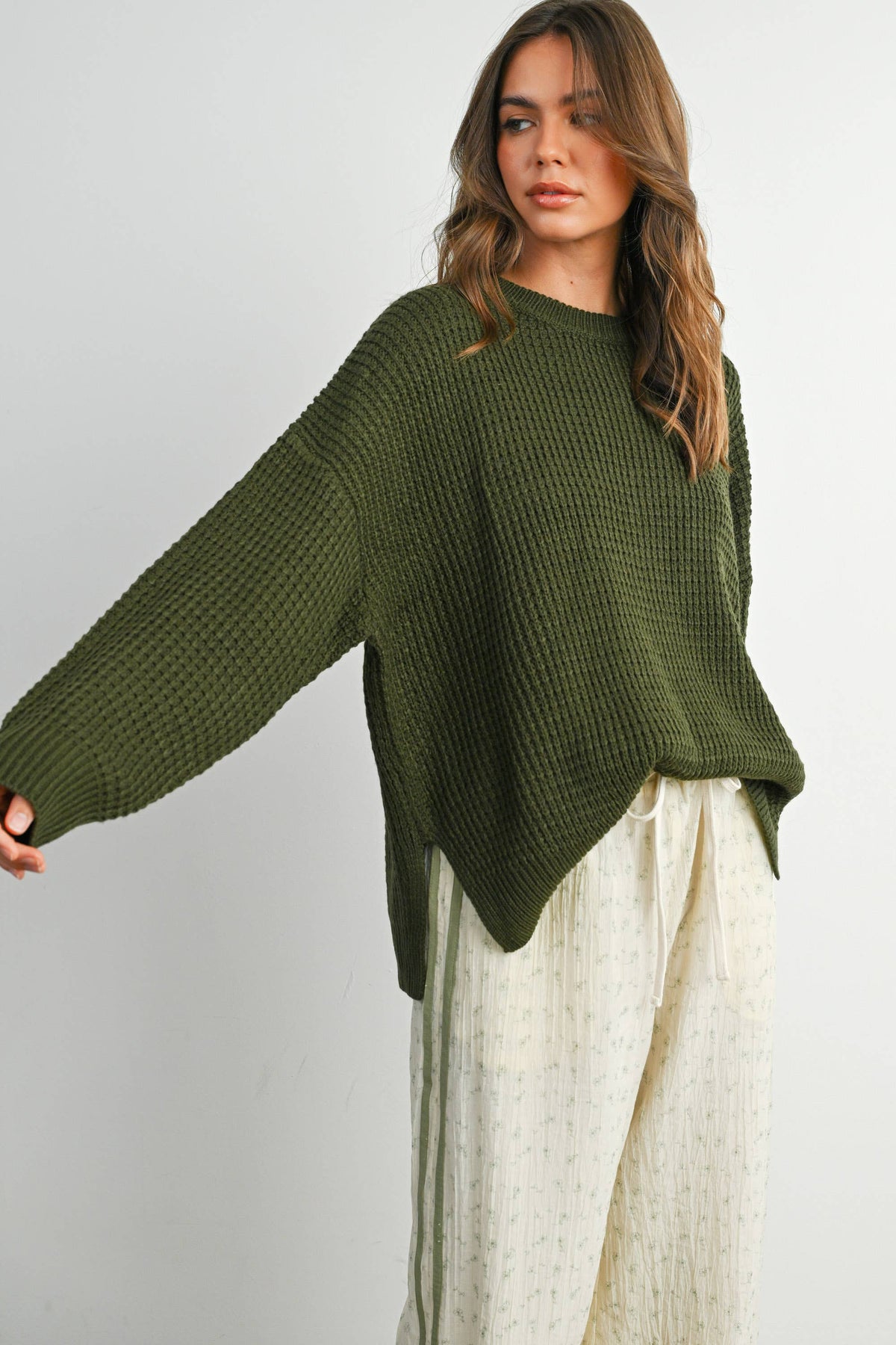 Round-Neck Classic Long Sleeve Top - BMW7782: OLIVE /