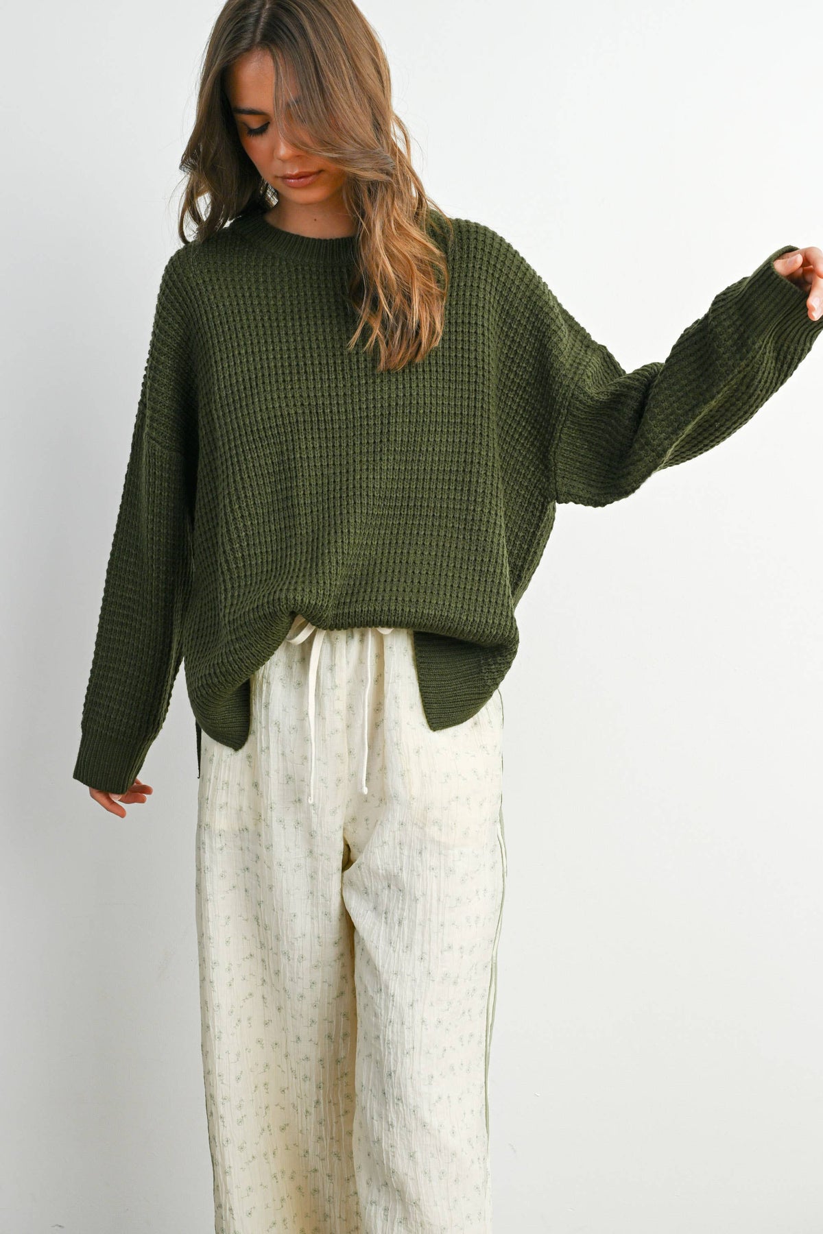 Round-Neck Classic Long Sleeve Top - BMW7782: OLIVE /