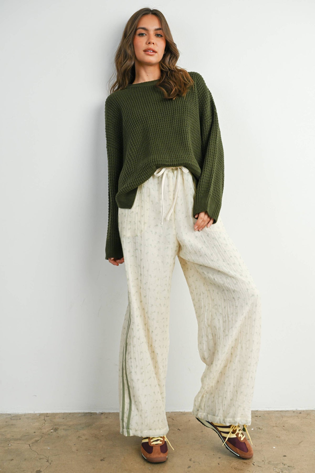 Round-Neck Classic Long Sleeve Top - BMW7782: OLIVE /